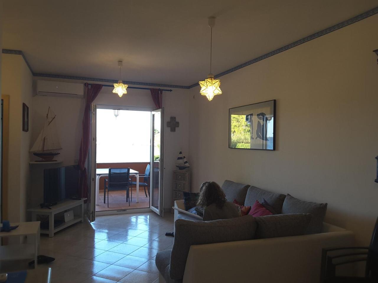 Beach Home Noemie Vir Exteriör bild