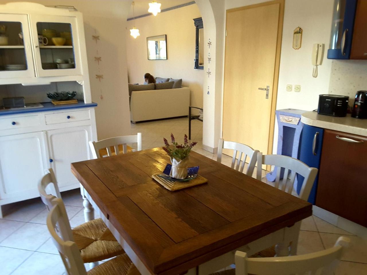 Beach Home Noemie Vir Exteriör bild